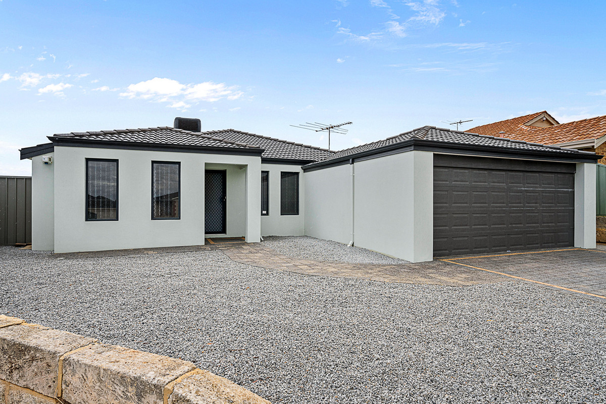 Aerial / wide property image
